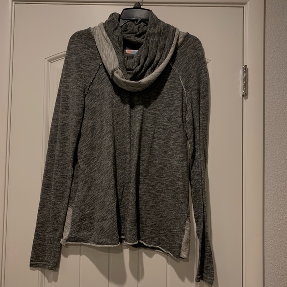 Free People Tops - Turtle neck Free People/Free Beach long sleeve Free People Tops - Turtle neck Free People/Free Beach long sleeve